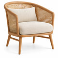 Sillón con estructura abierta con detalles de entramado, beige y marrón
